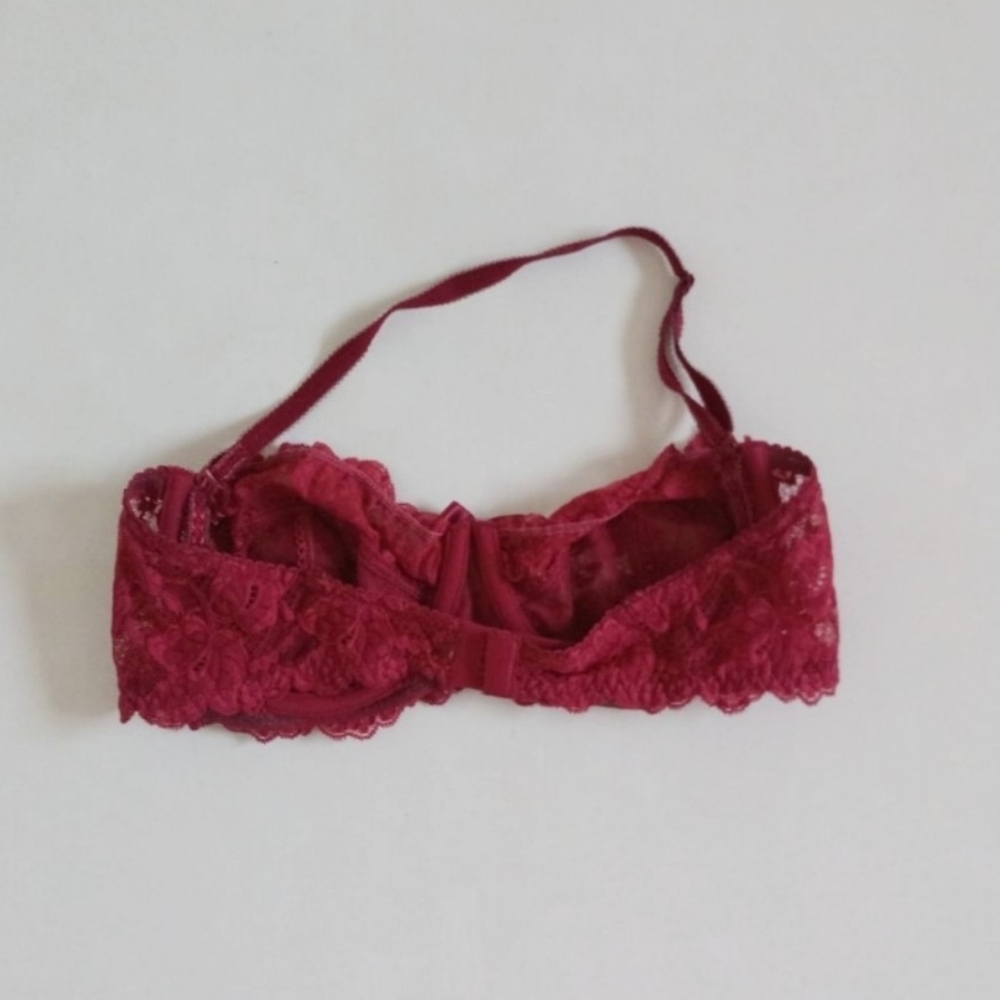 Lou Paris burgundy lace halter bra - Picture 4 of 6